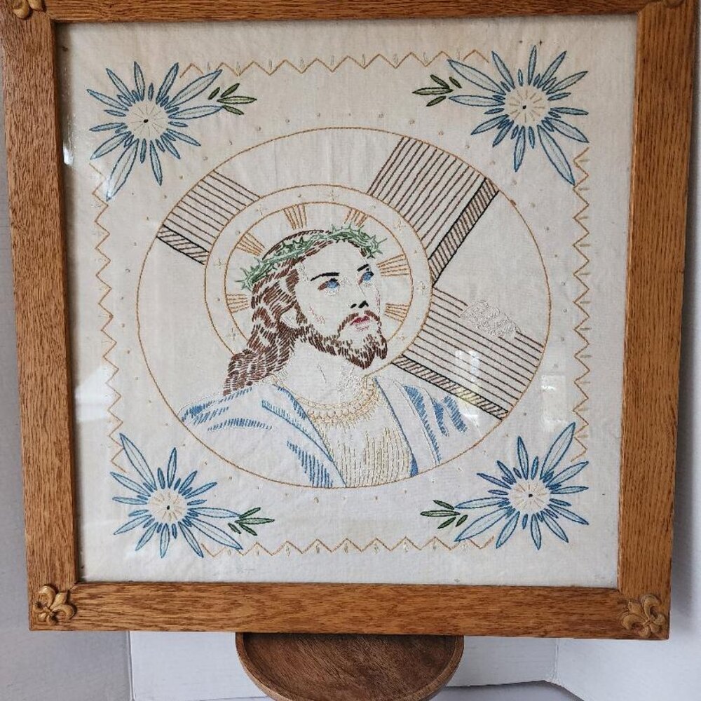 Religious Vintage Framed Oak Needle Work Jesus/Cross Wall Decor
